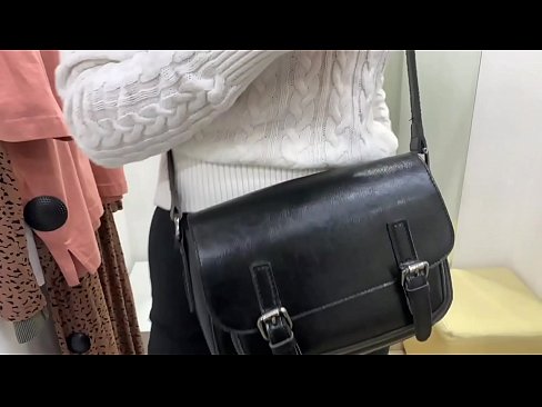 ❤️ Masturbasyon piblik nan jenn femèl FeralBerry ak yon gode nan sal la Fitting Bèl pònografi nan pònografi ht.hentaisea-com.ru